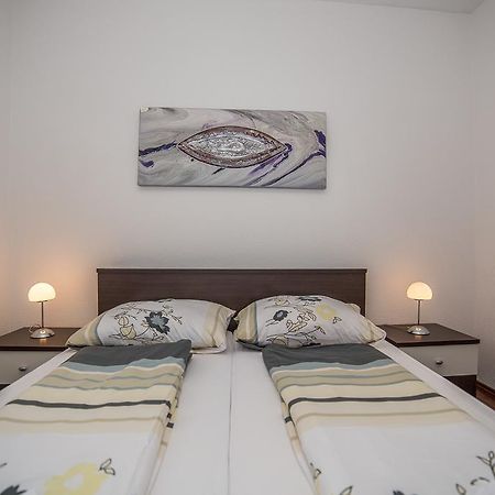 Apartments Kati Omis Bagian luar foto